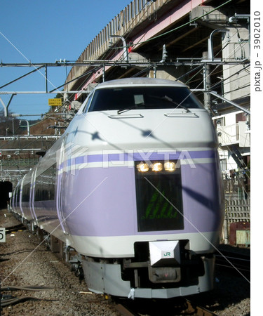 特急スーパーあずさ　E351系　相模湖駅 3902010