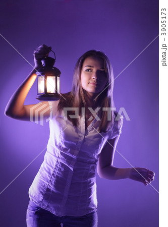 3905173
