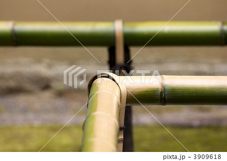 大徳寺 高桐院の竹の手すり 大徳寺 高桐院の竹の手すり 3909618