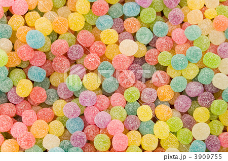 カラフルな飴玉の写真素材