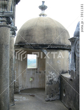 中国　世界遺産　開平　瑞石楼のテラス 3911181