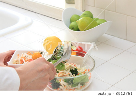 キッチン 調理 サラダ キッチン 調理 サラダ 3912761