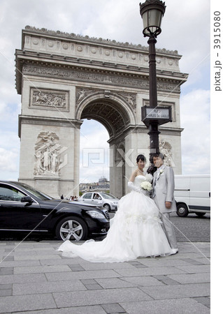 パリの新郎新婦 3915080