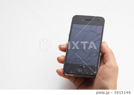 割れたiPhone 3915149