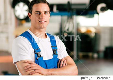 3920967