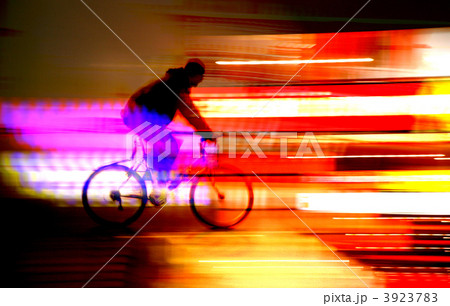 cityscape at night 3923783