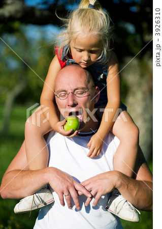 3926310
