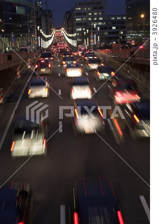 night traffic 3926480