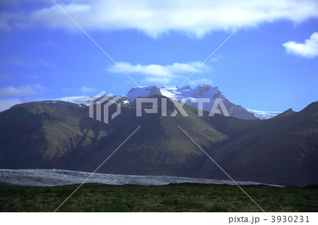 Mountains and Glaciers Mountains and Glaciers 3930231