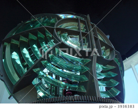 観音埼灯台のレンズ 3936383