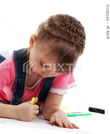 child draw with felt pen and dream 3939010