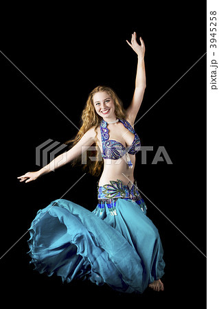 Beauty woman in dance 3945258