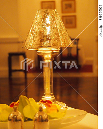 ラッフルズホテルでのディナーの明かり 3946505