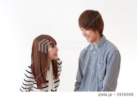 大学生のカップル 大学生のカップル 3956006