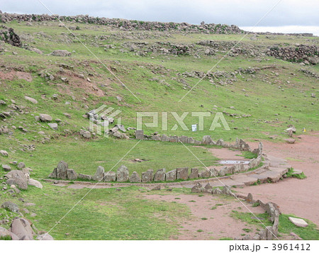 シユスタニ遺跡（ペルー） 3961412