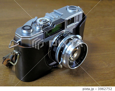 レトロなカメラ 3962752