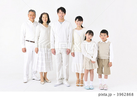 三世代 3世代家族 家族の写真素材