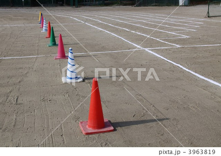 グラウンド 3963819