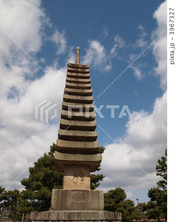 京都・宇治 浮島十三重塔 3967327