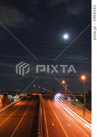 満月と小松川大橋 3968381