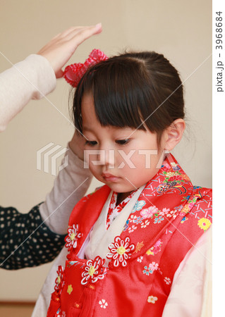 七五三のヘアメイクシーン 3968684