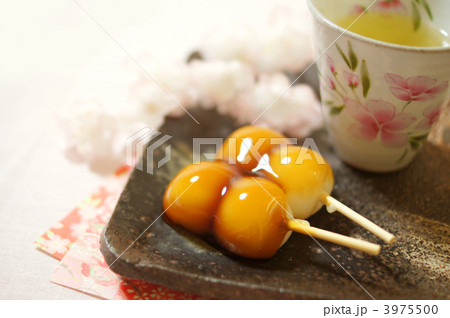 みたらし団子と緑茶 みたらし団子と緑茶 3975500
