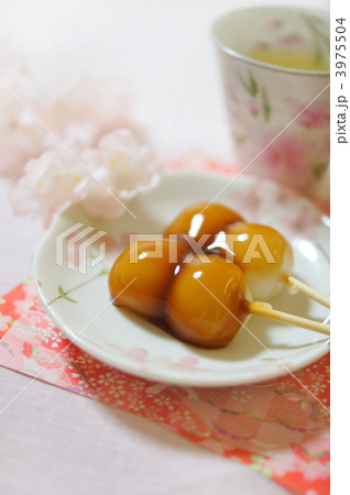 みたらし団子と緑茶 みたらし団子と緑茶 3975504
