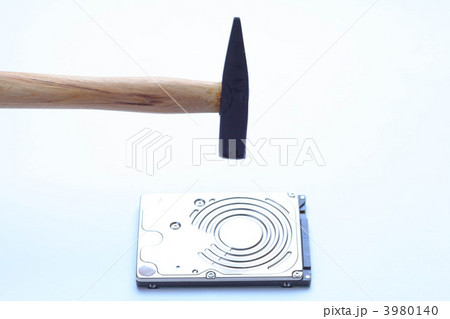 ハードディスクとハンマー 3980140