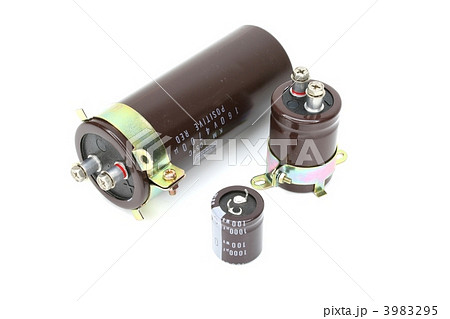 電解コンデンサー 3983295