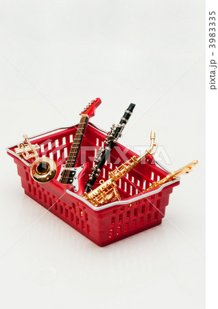 かごの中の楽器 かごの中の楽器 3983335