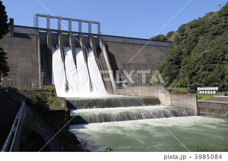 四国の水がめ、吉野川上流「早明浦ダム」 3985084