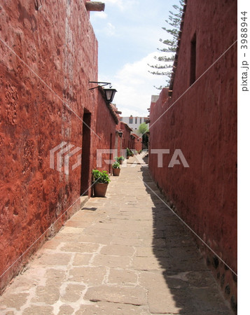 世界遺産・アレキパ歴史地区のサンタ・カタリナ修道院(ペルー) 世界遺産・アレキパ歴史地区のサンタ・カタリナ修道院(ペルー) 3988944