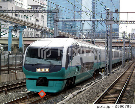 特急スーパービュー踊り子 251系 浜松町駅 特急スーパービュー踊り子 251系 浜松町駅 3990799
