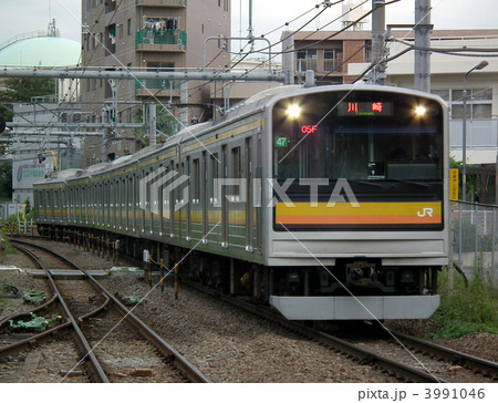 南武線 205系1200番台 西国立駅の写真素材 [3991046] - PIXTA