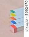 カラフルなポストイット 3992470
