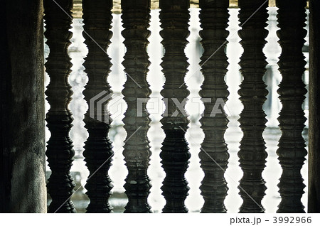 アンコールワット･回廊の「連子窓」（アンコール遺跡群･シェムリアップ／カンボジア） 3992966