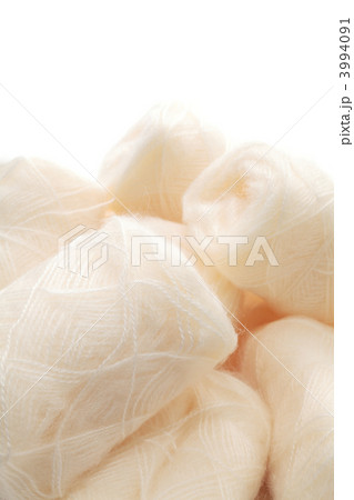 白色の毛糸 3994091