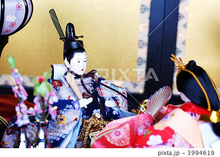 水入らずの雛人形後向き横位置の写真素材 [3994619] - PIXTA