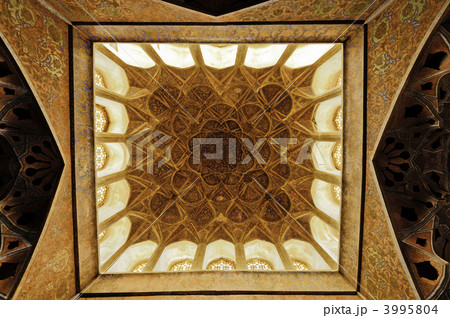 アーリー・ガープー宮殿　イラン 3995804