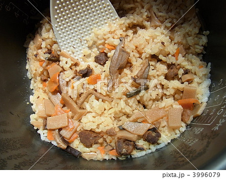 炊きたて　炊きこみごはん 3996079