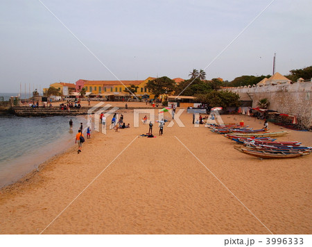 セネガル・ゴレ島の浜辺 3996333