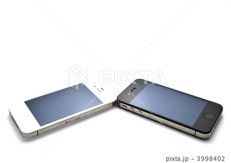 スマホ　２つ 3998402