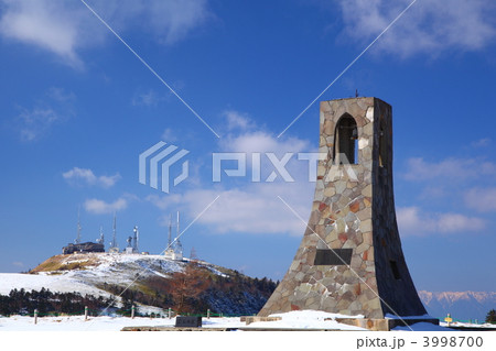 美しの塔と電波塔 3998700