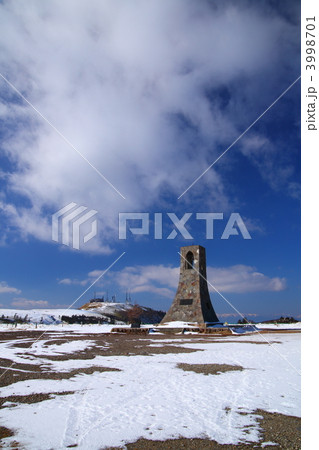 美しの塔と電波塔 3998701