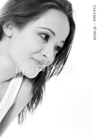 Pretty young brunette in yellow 4001441