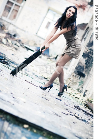 Young woman fashion 4002033
