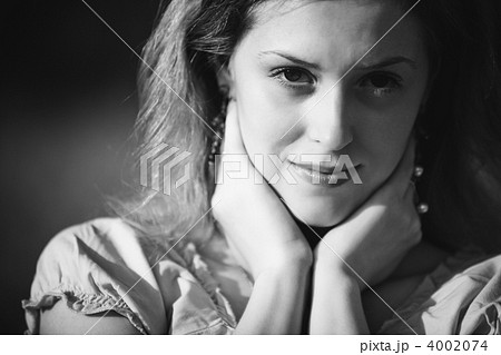 Young woman portrait Young woman portrait 4002074