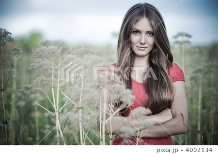 Young woman portrait 4002134