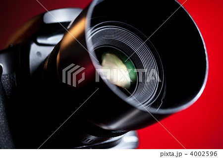 Professional DSLR camera close-up Professional DSLR camera close-up 4002596