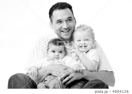 Smiling on daddys bosom Smiling on daddys bosom 4004126